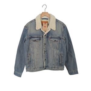 Levi's Sherpa Lined Denim Trucker Jacket Size Medium NWT